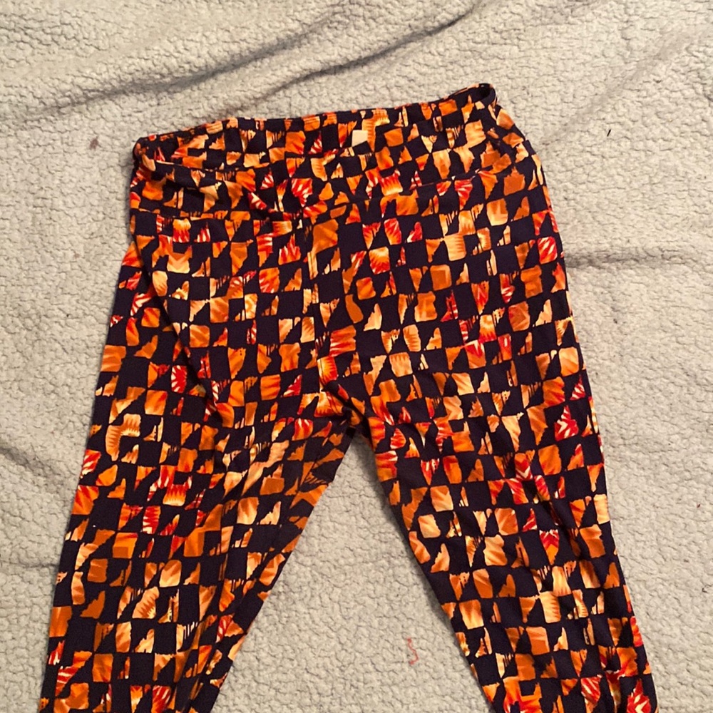 Lularoe leggings. Unique pattern.